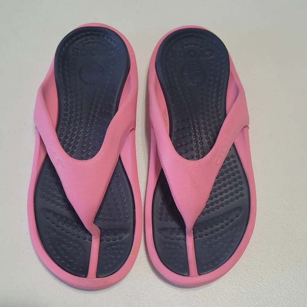 Crocs Athens Flip Flops Pink Navy Blue Women 8 Men 6 Thong Sandals - Picture 1 of 8